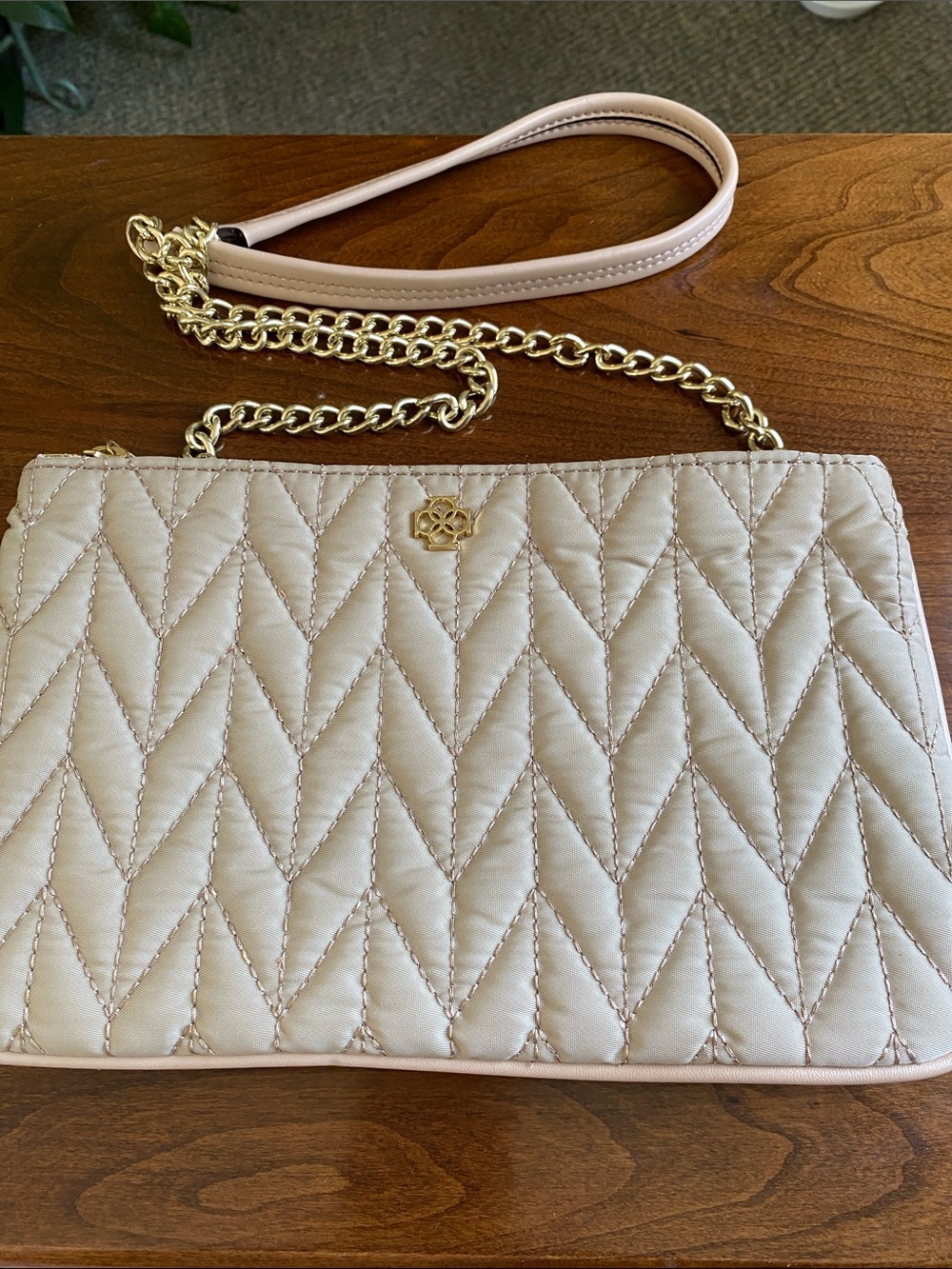 Ann Taylor Quilted Cream Clutch Bag with Gold Chain Removable Crossbody Strap